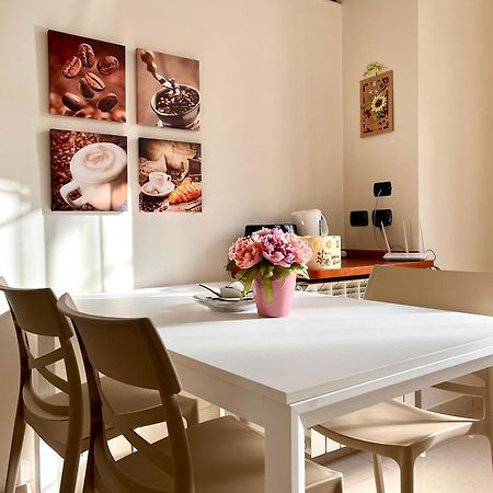 Il Villino B&B - Napoli/Pompei/Sorrento/Costiera Brusciano Eksteriør billede
