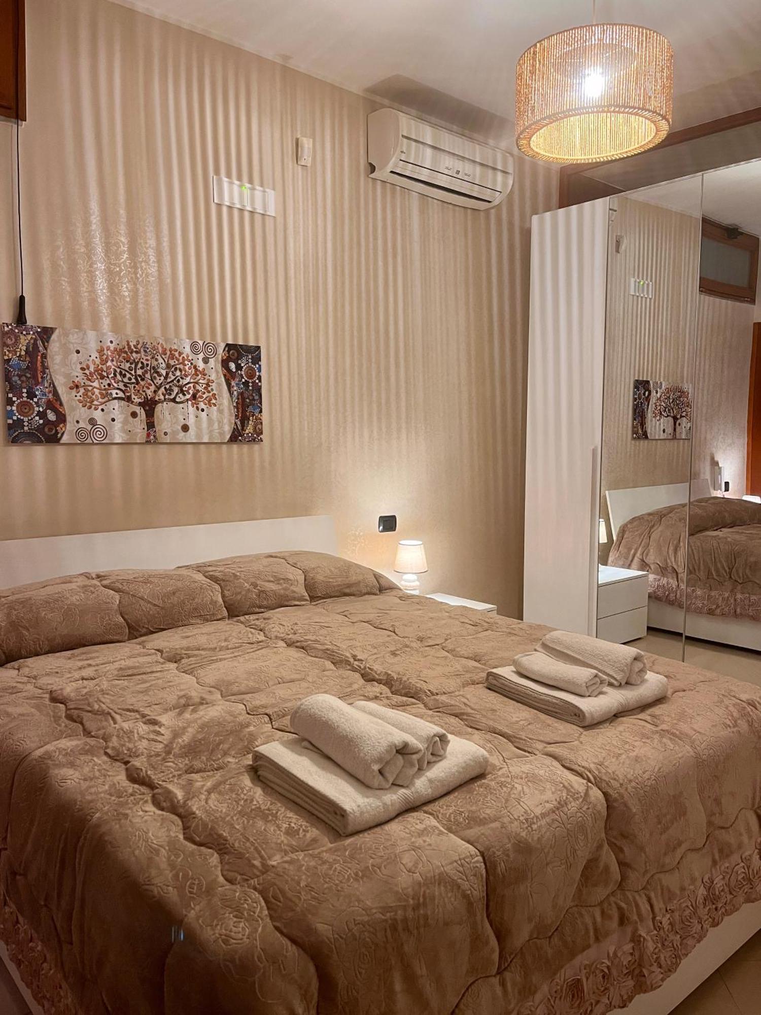 Il Villino B&B - Napoli/Pompei/Sorrento/Costiera Brusciano Eksteriør billede